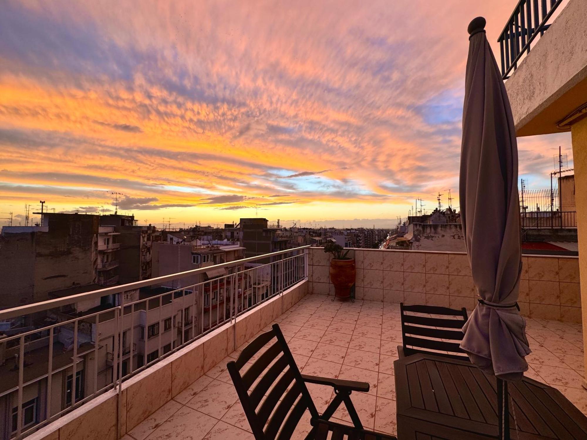 Horizon /Downtown Penthouse W/ Massive Terrace Appartement Thessaloniki Buitenkant foto