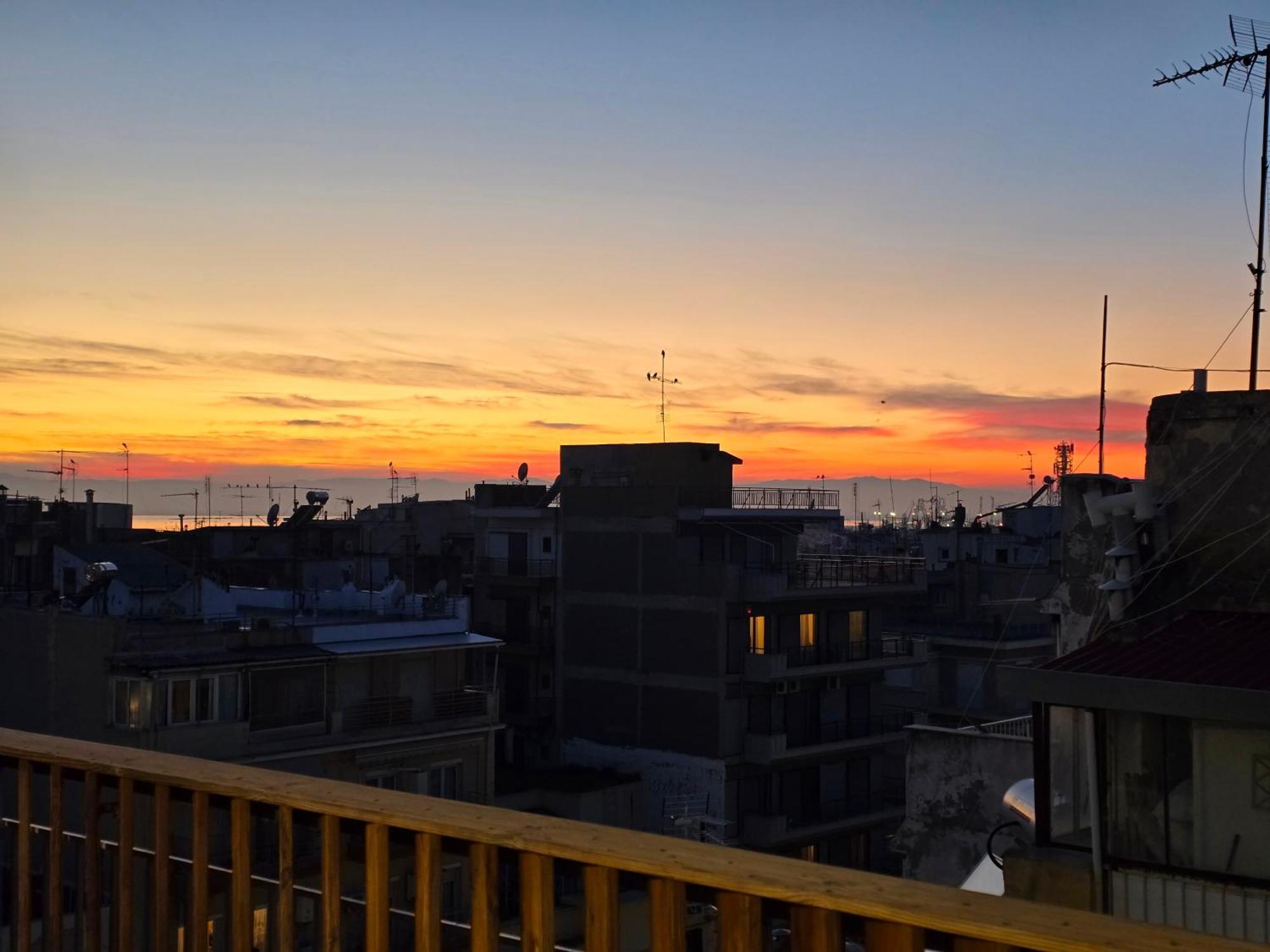 Horizon /Downtown Penthouse W/ Massive Terrace Appartement Thessaloniki Buitenkant foto